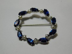 Vintage B. David 1.5″ Faux Sapphire & Pearl Brooch in Very Good Cond.