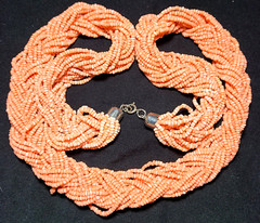 VINTAGE STUNNING SILVER TONE MULTI STRANDS CORAL COLOR GLASS NECKLACE