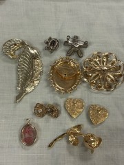 VTG Jewelry Lot Coro Monet 1928 Signed Brooches Earrings Rhinestone Gold Estate