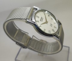 Vintage Seiko Slim Quartz White Dial Men’s Wrist Watch