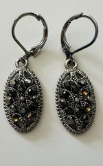 Vintage Cookie Lee Collectible Silver Toned Necklace & Pierced Earrings Set