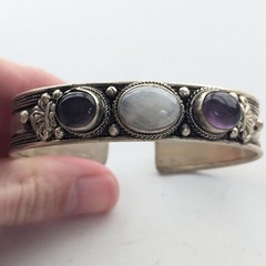 Vintage Bohemian Style Artisan Silver Tone Glass Stone Ornate Cuff Bracelet