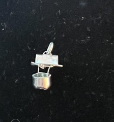 Vintage Sterling Silver Wishing Well Water Charm 3D Moveable Handle