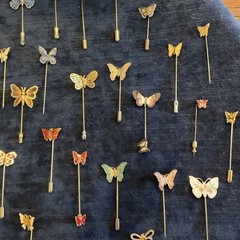 Huge Lot Vintage Jewelry Mixed Media ALL BUTTERFLIES Stick Pins Enamel Cloisonné