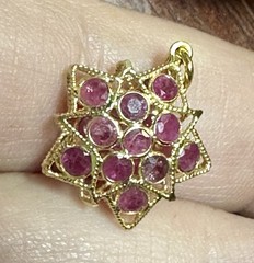 Vintage 18K Yellow Gold Mughal Ruby Star Charm Pendant 750 Indian Double Sided