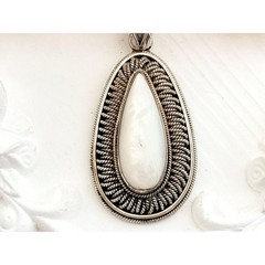 Teardrop Balinese Made Mother of Pearl Sterling Silver 925 Vintage Pendant