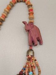 Vtg Wood Beaded Animals Necklace 31.8″