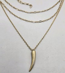 Vintage Dainty Gold Tone Chain Necklace Talon Claw Horn Pendant 3 Layered 16″