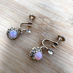 Vintage Gold Tone Faux Fire Opal Adjustable Screw Clip On Dangle Earrings
