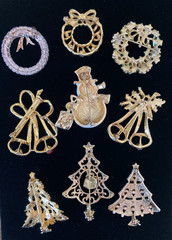 Brooch Lot Christmas Trees Wreaths Bells Snowman Gold & Silver Tones Rhinestones