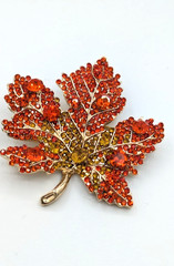 Vintage Brooch Maple Leaf Orange Honey Rhinestone Gold Tone