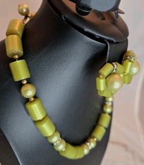 Vintage Lime Green Lucite Necklace Clip Earrings Set Rhinestone Spacer 16″ #450