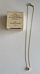 1986 Avon Necklace Loving Heart Simulated Emerald Peal Pendant orig box 13.5″
