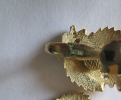Vintage Trifari Gold Tone Leaf Berries Earrings Set 1955–1969 Autumn Fall clipon