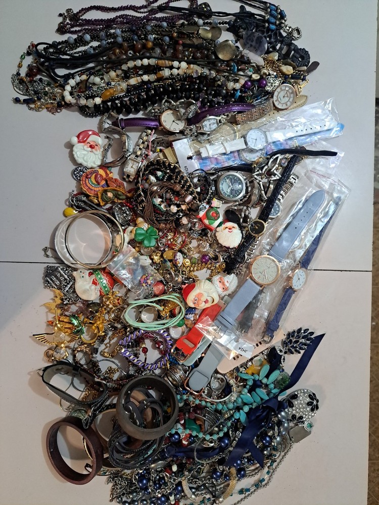 Vintage to Modern Large Lot of Mixed Unsorted Jewelry 7 Pounds