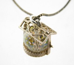 Sterling Silver Wishing Well Charm Pendant Necklace 925 18 Inches Chain 7.9g