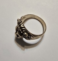 *Beautiful* Men’s Lion Head Ring 10k Solid Gold with 3 Diamonds (size 10. )