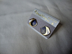 VINTAGE SAMUEL HUANG DESIGNER CLOISONNE RETRO MOD BLACK & WHITE STUD EARRINGS