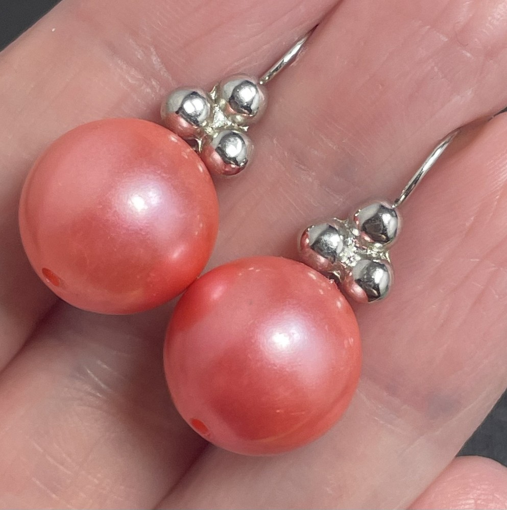 Vintage 1.1” Pink Lucite Ball Silver Tone Drop Earrings