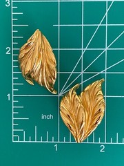 Earrings Leaf Large Gold Tone Clip On Vintage