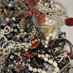 4 Lb + Mixed Costume Jewelry Severely Tangled Lot Wearable & Repair Vintage Hunt