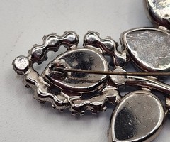 Vintage Juliana, Delizza & Elster Verified Blue Brooch Silver Toned Metal