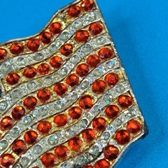 Rhinestone 1.5″ Brooch Pin Flag American USA Red White Blue Silver Tone Vintage