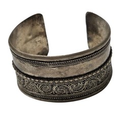 Antique Silver Tone Cuff Bracelet Intricate Filigree Design Fashion Jewelry