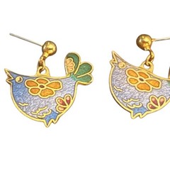 Vintage Dainty Sweet Bird Earrings in Metal and Enamel, For Pierced Ears