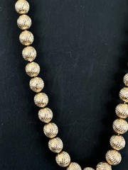 Vintage Crown Trifari Ball Bead Textured Gold Tone Chocker 14.5-16” Necklace