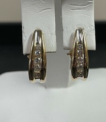 Beautiful 14kt Yellow Gold & .75cttw Diamond Snap Back 20mm Earrings