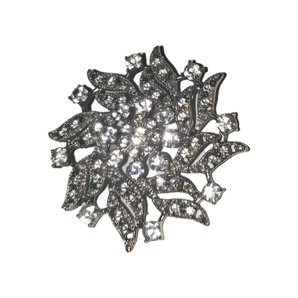 Star Like Pin Brooch With Rhinestones 2″ In Diameter Very Pretty No Brand