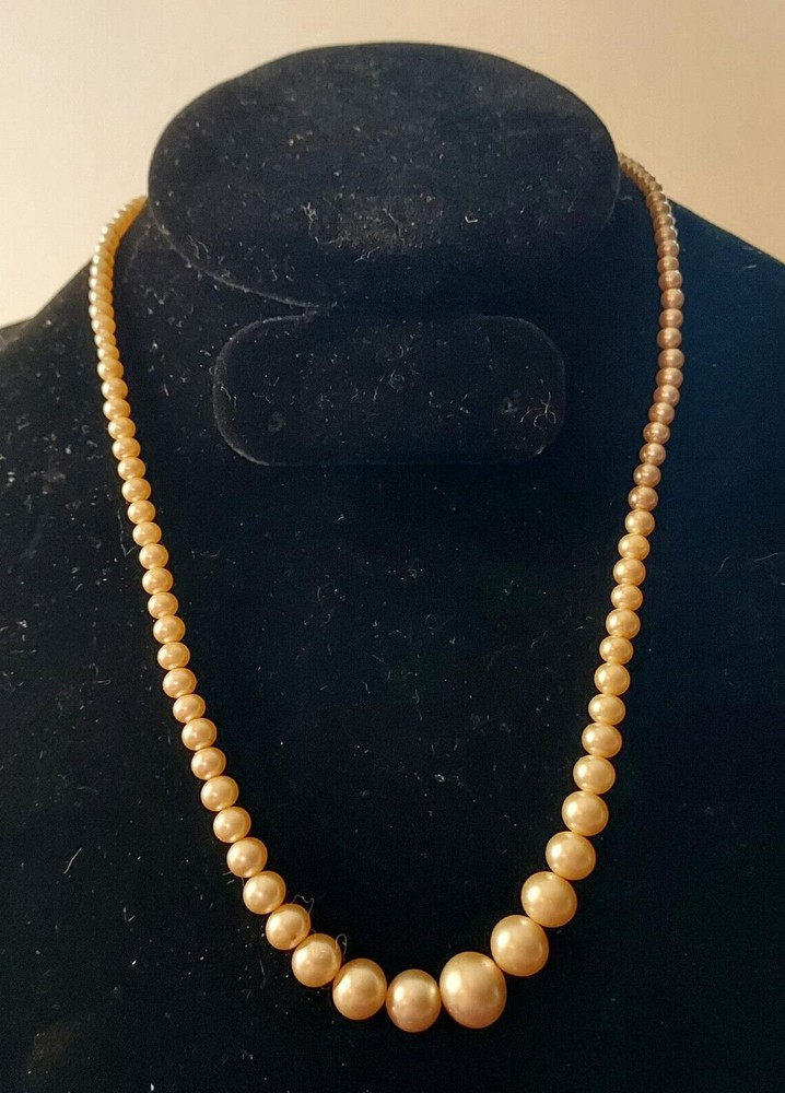 Vintage Simulated Pearl Necklace 14 inch