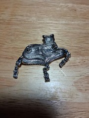 Vintage Signed Avon Silver Tone Marcasite Green Eyes Cat Brooch Pin