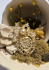 Vintage Angel Brooch Signed Jane Davis 1999 Angels of Love Gold Tone Art Nouveau