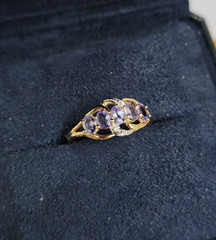 14K Yellow Gold Natural Tanzanite & Diamond Stone Ring Signed