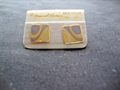VINTAGE SAMUEL HUANG DESIGNER CLOISONNE EARRINGS GRAY LAVENDER ENAMEL STUD POST