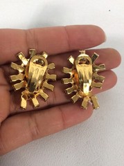 Beautiful Vtg INAR I.N.A.R Italy Rhinestone gold tone clip On earrings