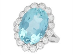 Vintage 7.65 Ct Aquamarine and 1.02 Ct Diamond 18k White Gold Cocktail Ring