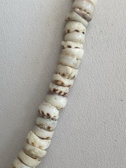 Tiger Puka Shell Necklace Beach Surfer 17.5” Collar white & brown specks VTG