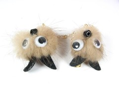Vintage FUN Faux FUR FOX SWEATER GUARD Beads GOOGLY EYES Goldtone Clips