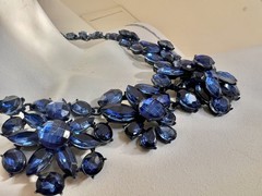 Vintage 1950s 1960s Montana Blue Heliotrope Rhinestone Flower Necklace