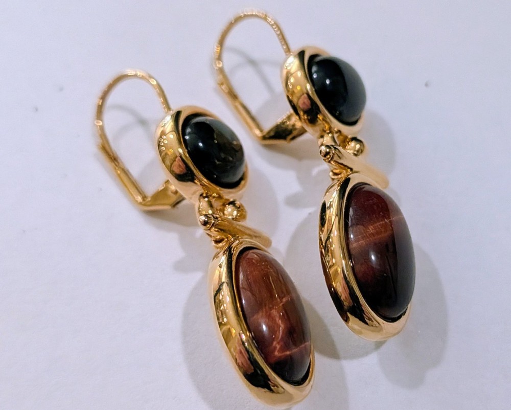 Vintage Gold Tone Tiger Eye Black Onyx Double Cabochon Leverback Drop Earrings
