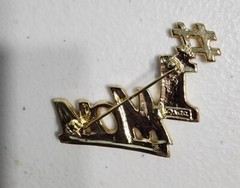 #1 Mom Pin Brooch Mother’s Day Jewelry Gift Shiney & Matte Gold Signed AJC