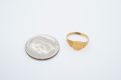 Vintage 10k Yellow Gold Childs Ring Size 0.5 Flower
