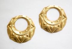 1 Hole Raw Brass Tribal Round Charm Pendant Drop (6) mtl395B