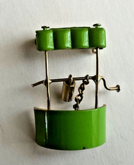 Vintage Green & Gold Toned Wishing Well w/ Swinging Bucket Approx 1.5 in * Read