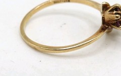 vtg 10K Yellow Gold Ring Sz 8.75″ w 2 Flower 12 Rubies & 2 Diamonds Dainty-2.67g