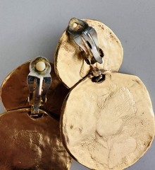 Vintage 1980’s Bold Gold And Faux Pearl Disk Clip Earrings Les Bernard Style