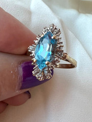 VINTAGE 10K YELLOW GOLD MARQUISE CUT BLUE TOPAZ AND DIAMONDS RING